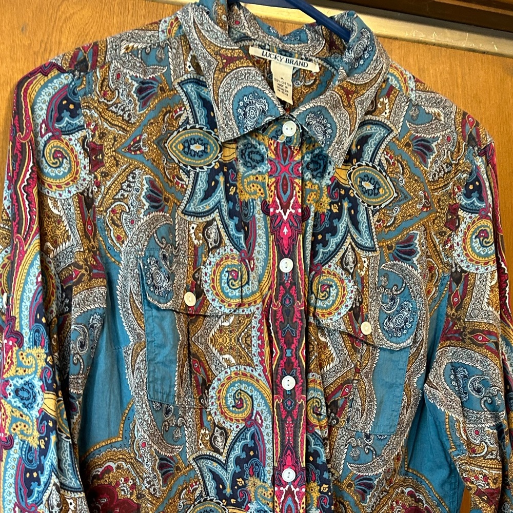 Lucky brand. Western-vintage button up. Size medium.